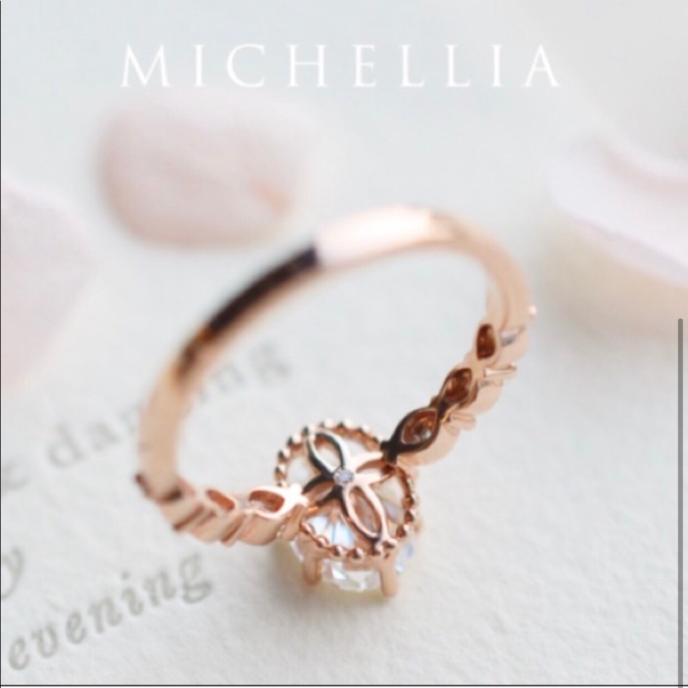 18k Rose Gold Morganite Ring - Picture 2 of 10